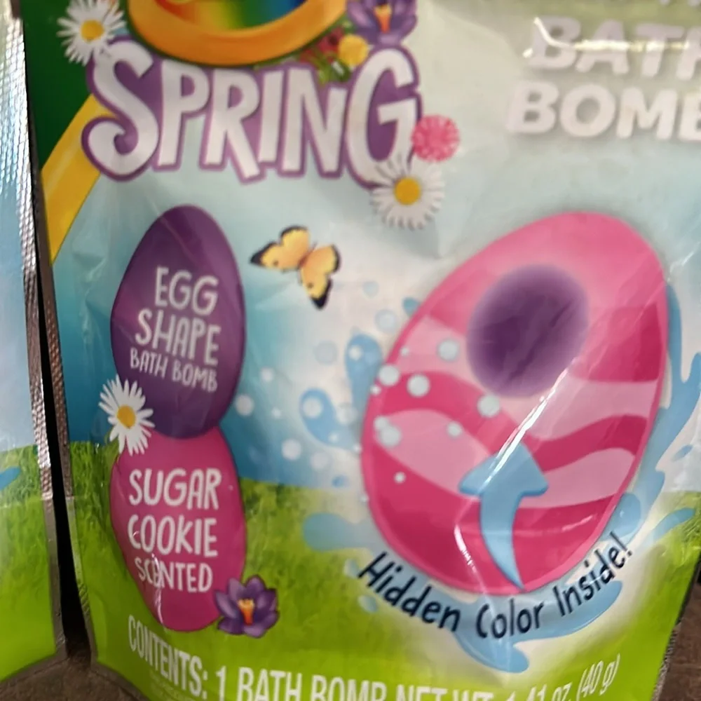 🌵3/$15 Crayola set of 2 spring color twist bath bomb (see description)